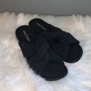 Minnetonka black sparkle soft sandals  8 new fits snug like a 7.5